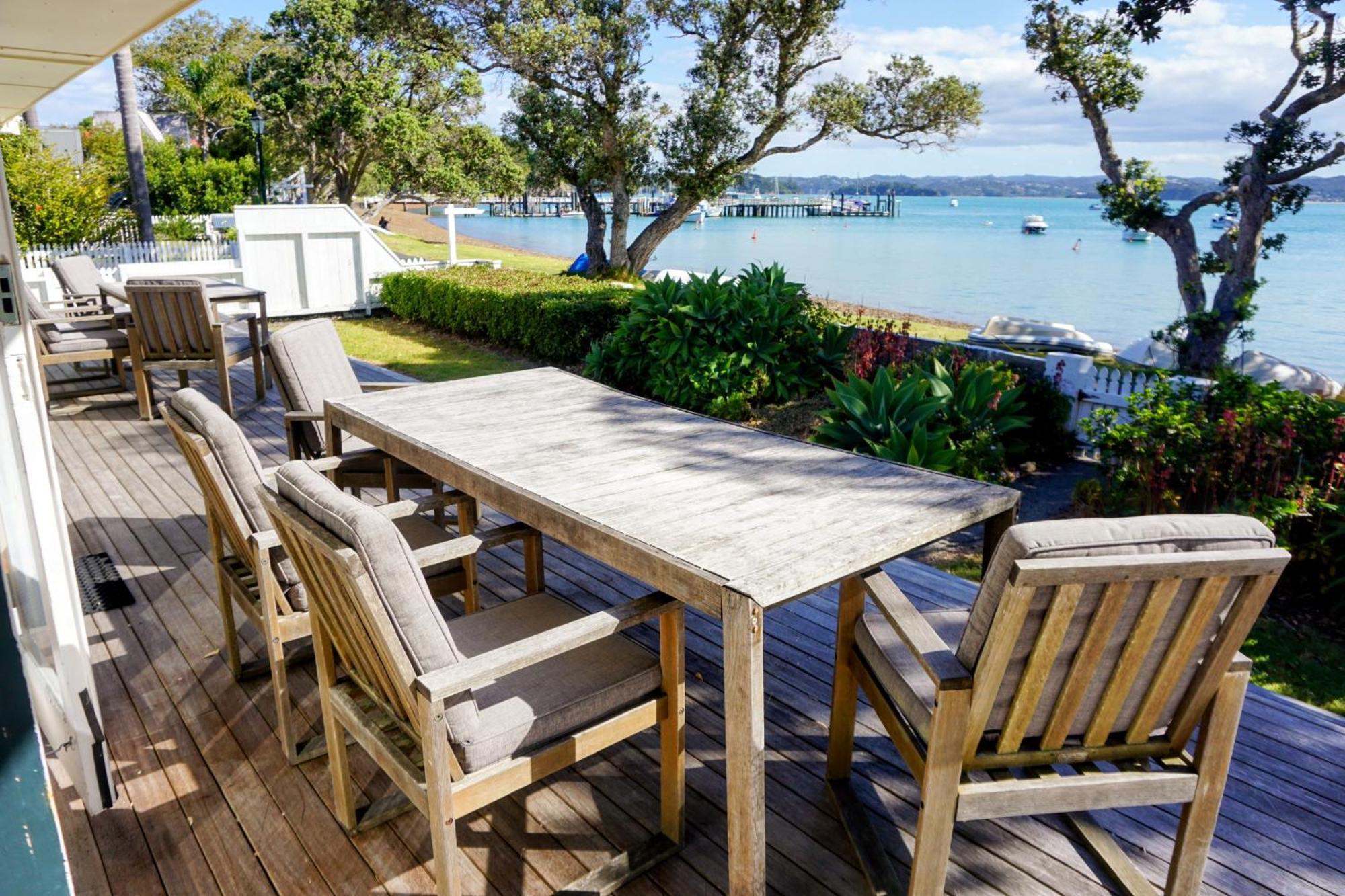 Last On The Strand, Russell - The Boathouse Экстерьер фото