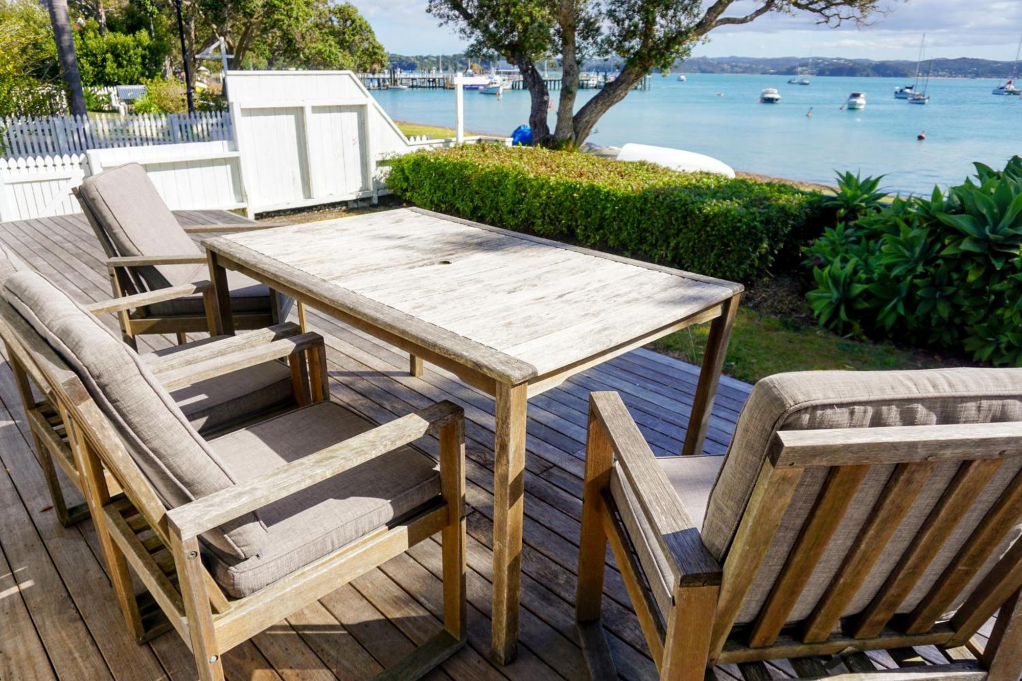 Last On The Strand, Russell - The Boathouse Экстерьер фото