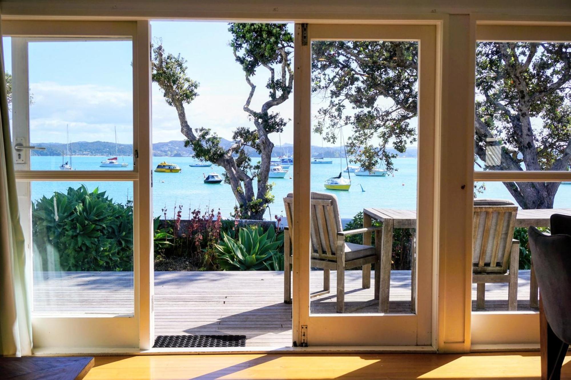 Last On The Strand, Russell - The Boathouse Экстерьер фото