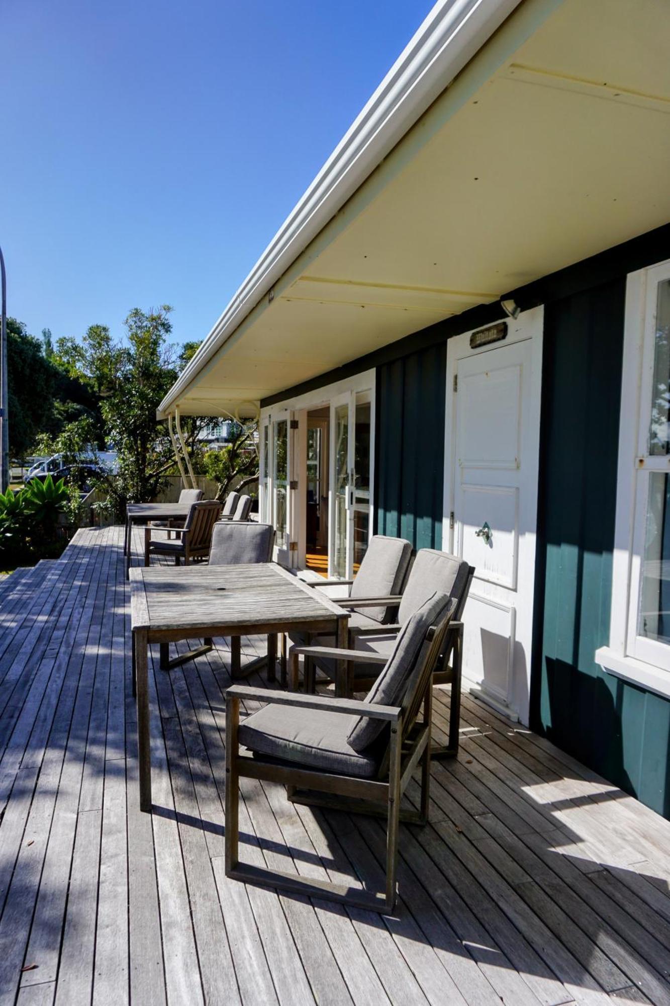 Last On The Strand, Russell - The Boathouse Экстерьер фото