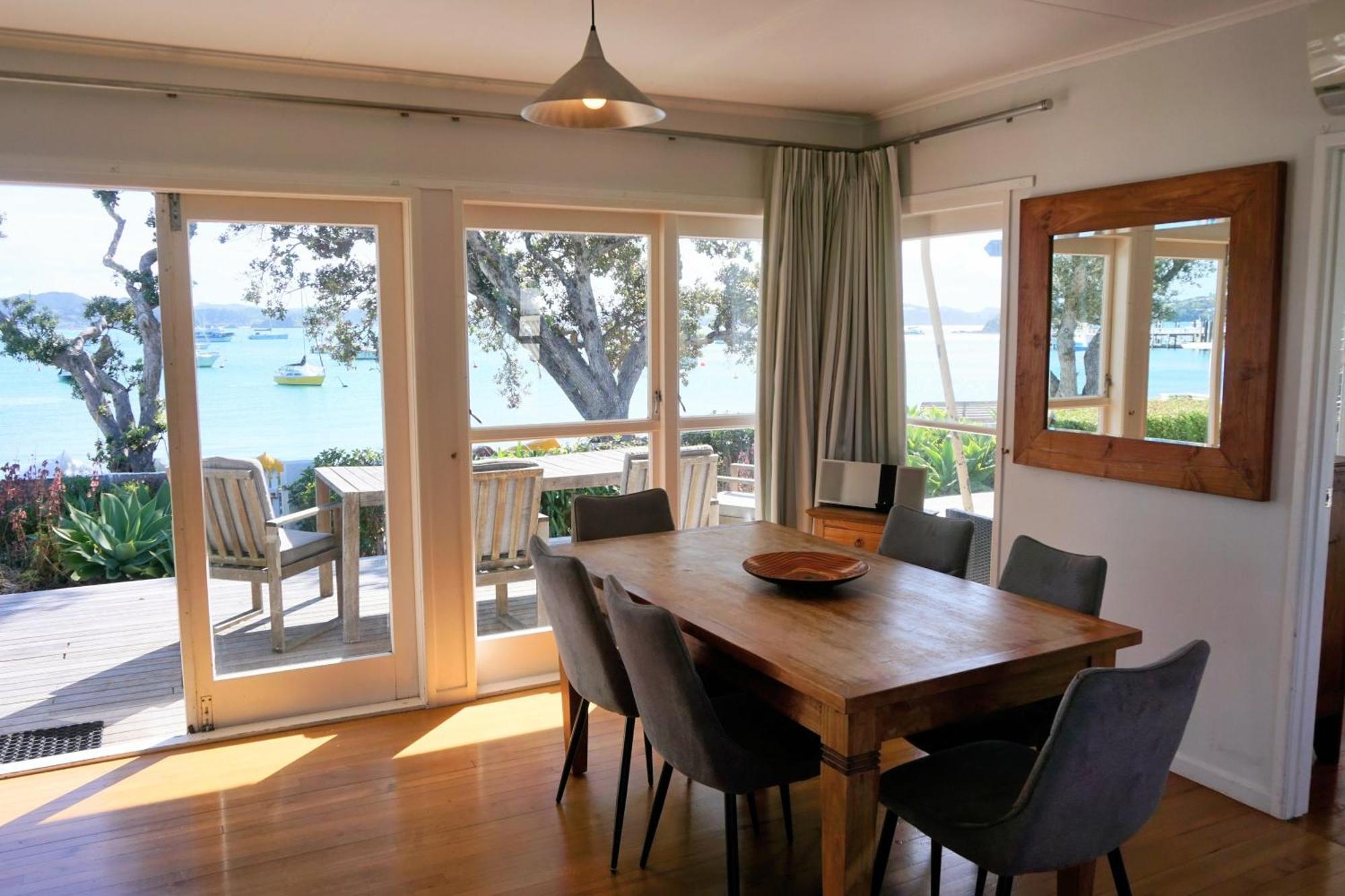 Last On The Strand, Russell - The Boathouse Экстерьер фото