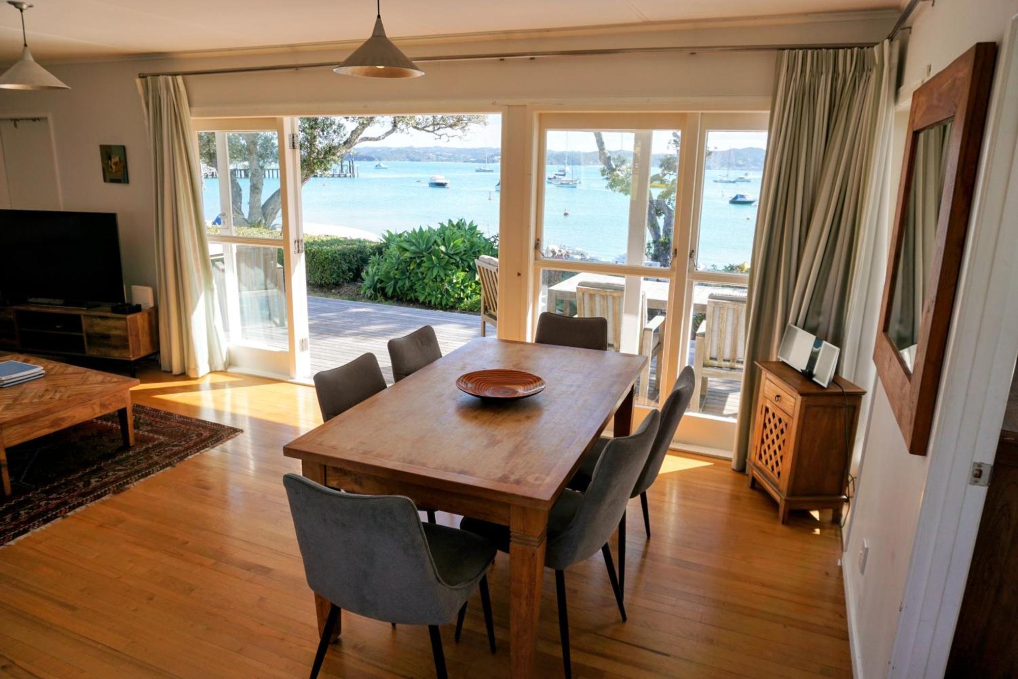 Last On The Strand, Russell - The Boathouse Экстерьер фото