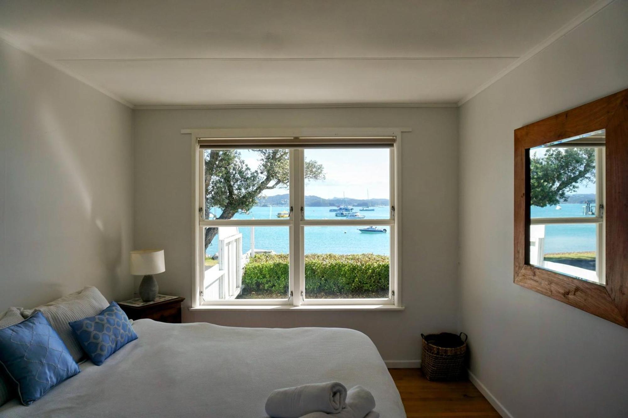 Last On The Strand, Russell - The Boathouse Экстерьер фото